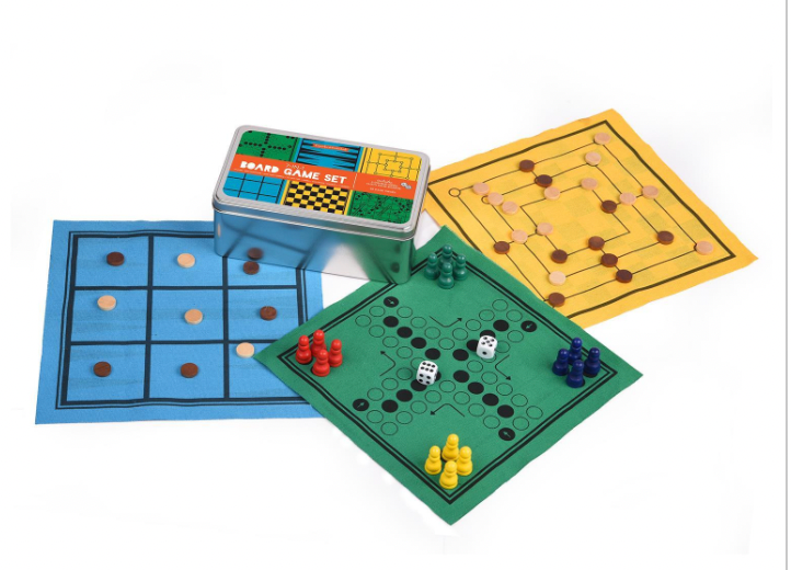 7-IN-1 BOARD GAME KIT IN STORAGE BOX