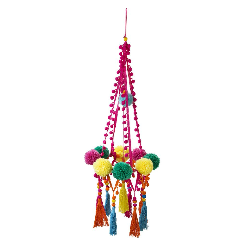 Boho-Pom-Chandelier
